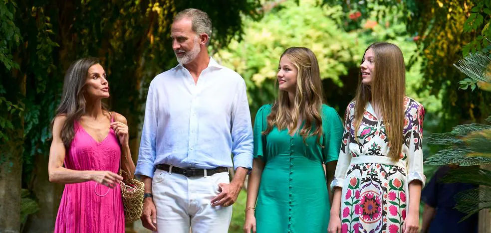 Lo Que No Vimos Del Posado De Verano De Letizia En Los Jardines De