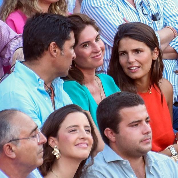 Fran Rivera, Lourdes Monts y Tana Rivera en los toros.