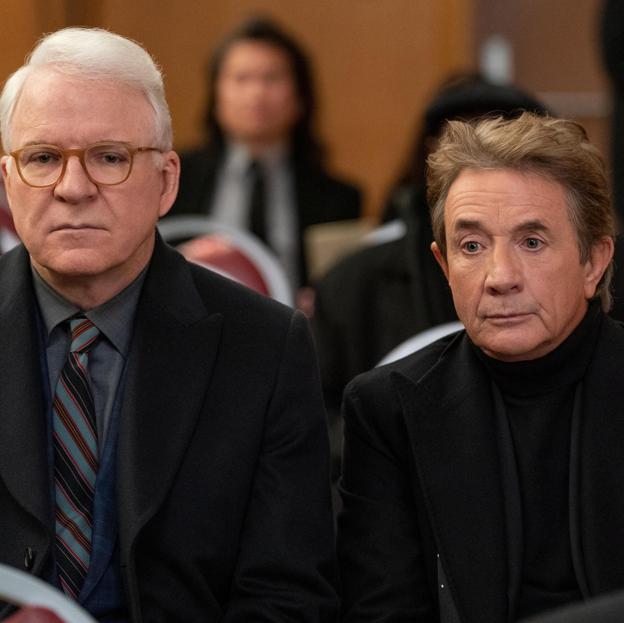 Steve Martin y Martin Short como Charles y Oliver en una imagen de Solo asesinatos en el edificio.