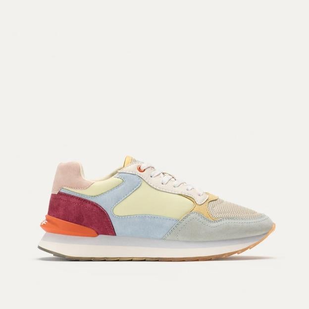 Sneakers de colores pastel de Hoff, 59 euros.