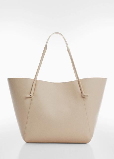 Bolso shopper en color beige de Mango. Foto: Mango.