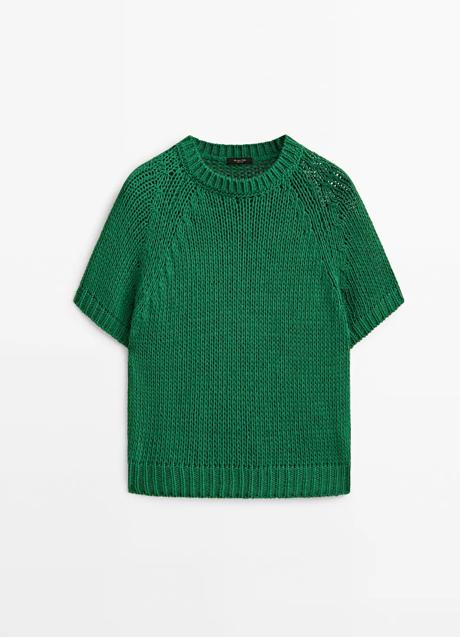 Top verde de Massimo Dutti (49,99 euros)