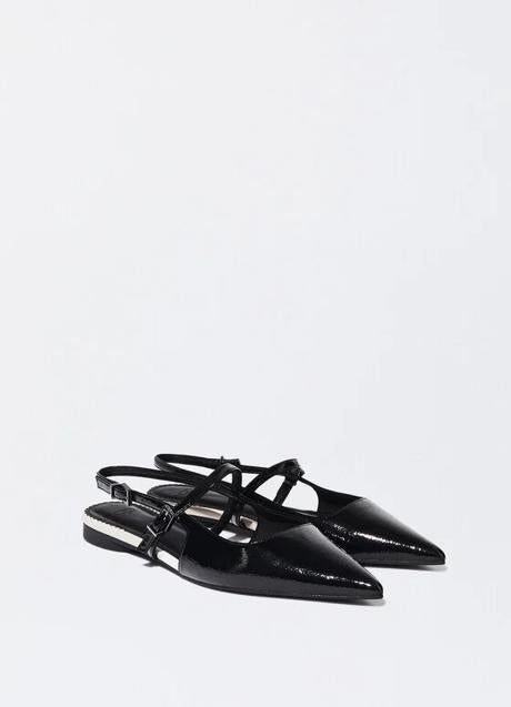 Zapatos negros de Parfois (25,99 euros)