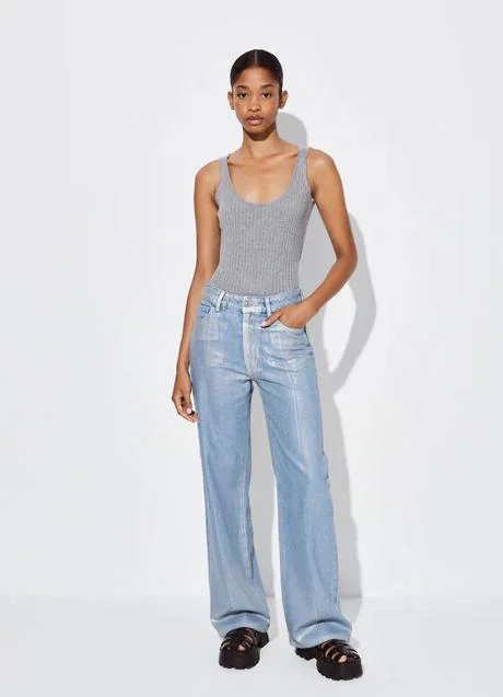 Van a ser tendencia: 7 pantalones metalizados de Zara, Mango y