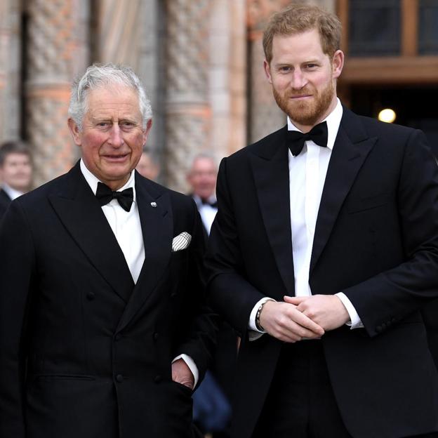 Una de las últimas fotografías del rey Carlos III y el duque de Sussex, juntos. 