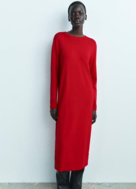 Vestido rojo de punto de Zara (29,95 euros)