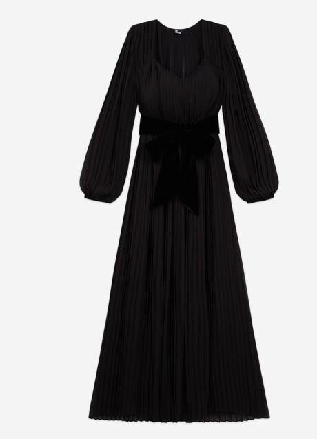 Vestido negro de manga abullonada de The Kooples, 147,50 euros.