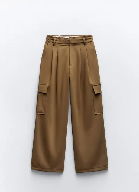 Pantalón cargo de Zara (39,99 euros)