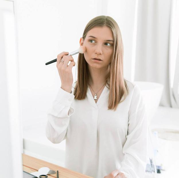 La importancia de la limpieza de brochas de maquillaje y cómo hacerla de forma correcta