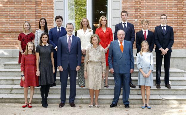 La Familia Real española reunida por el 80 cumpleaños de la reina Sofía. /