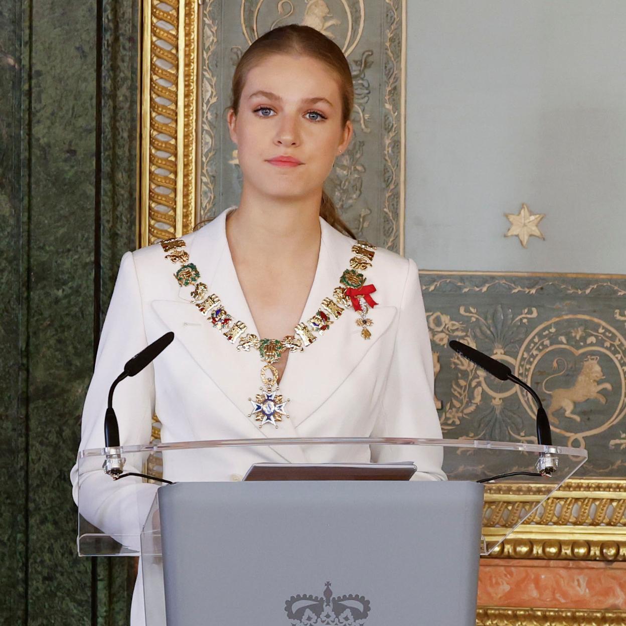 La princesa Leonor, durante su discurso en el palacio real. /gtres