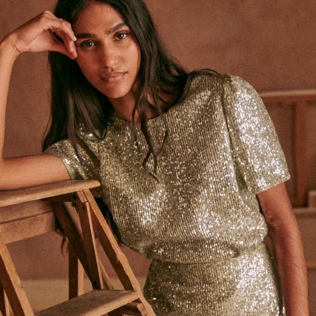 Lo nuevo de Massimo Dutti que va a arrasar: vestidos de fiesta, abrigos largos y botas altas