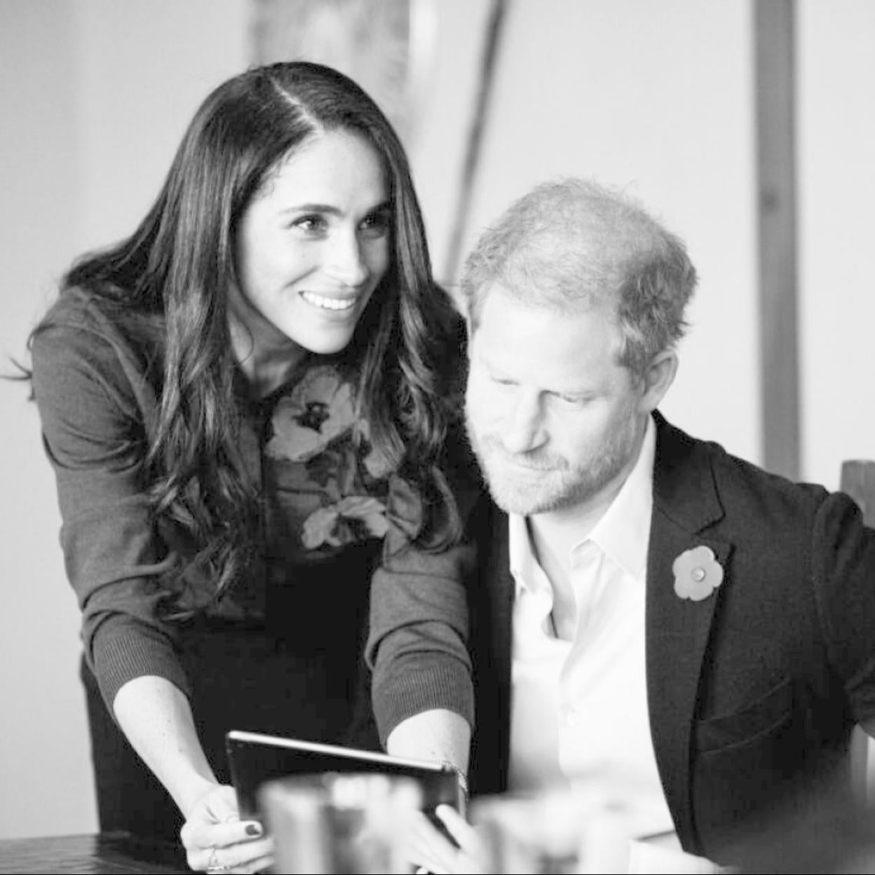 Harry y Meghan crearon en 2020 la fundación con la que colaboran con distintas causas sociales/fundación archewell