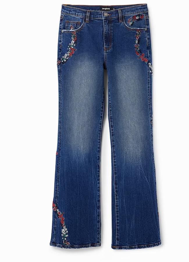 Vaqueros wide leg estampados de Desigual, 60,27 euros.