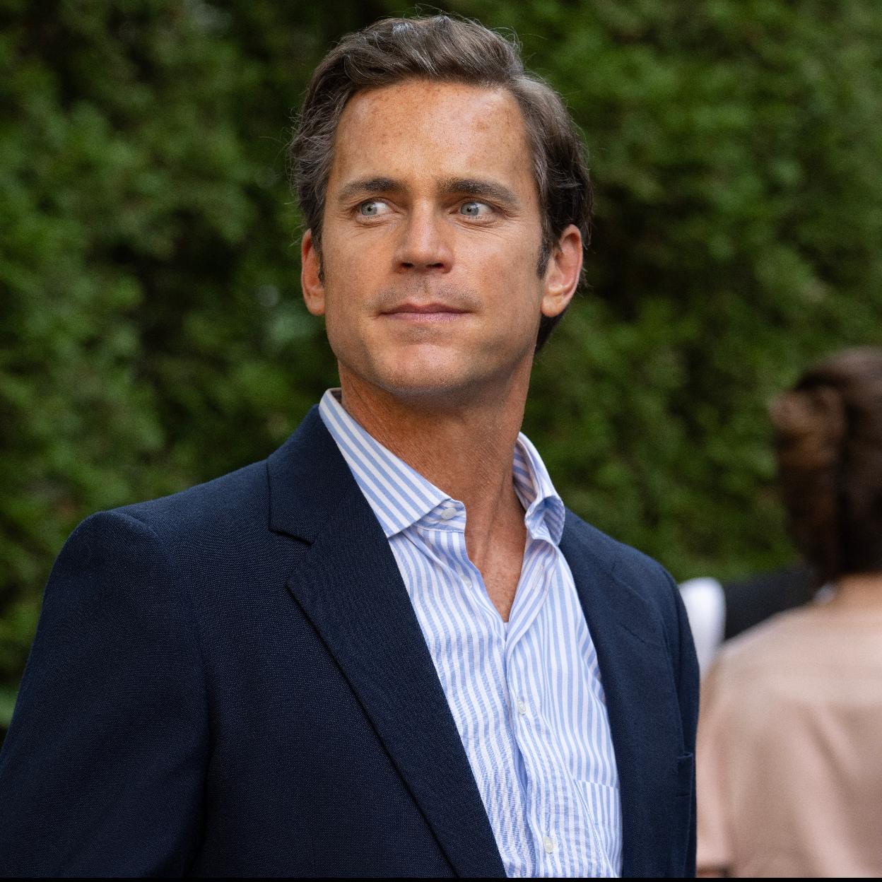 Matt Bomer en una imagen de Fellow Travelers, la nueva serie que protagoniza junto a Jonathan Bailey./skyshowtime