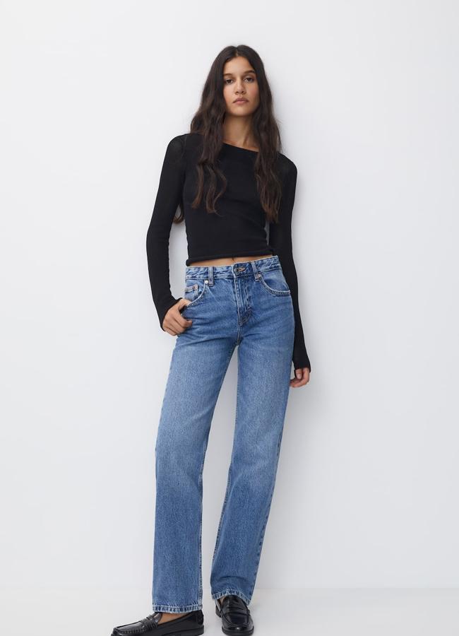 Pantalón vaquero de Pull&Bear, 25,99 euros.