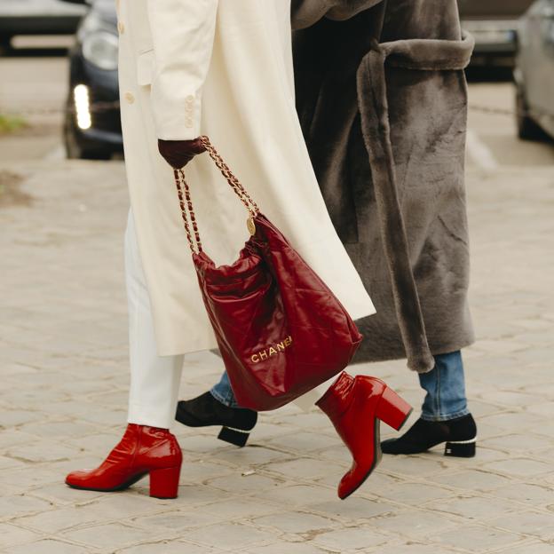 Cómo combinar los botines rojos: 7 looks para sacar partido al calzado más colorido