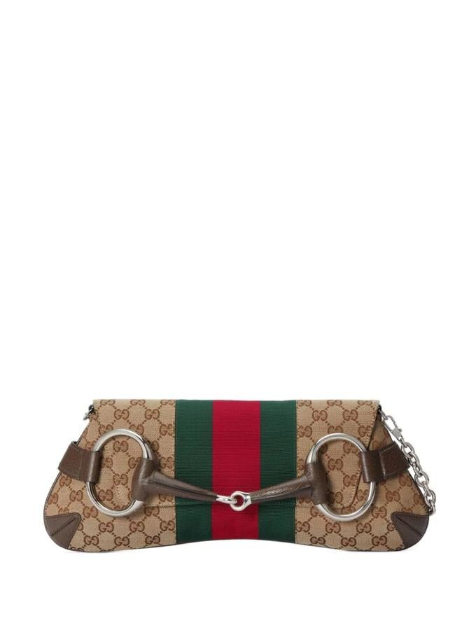 Bolso de hombro Horsebit mediano de Gucci, 2500 euros.