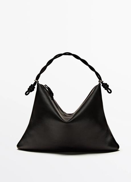 Bolso negro de Massimo Dutti (149 euros)