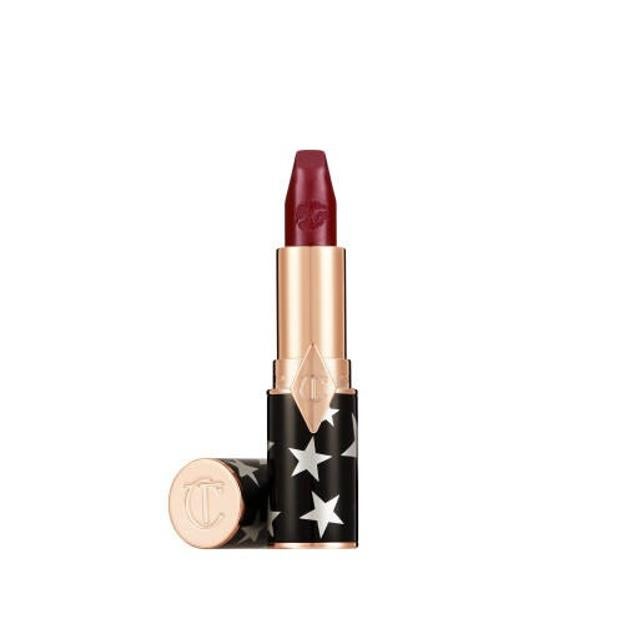 Rock Lips en tono Ready for Lust de Charlotte Tilbury. Precio: 36 euros