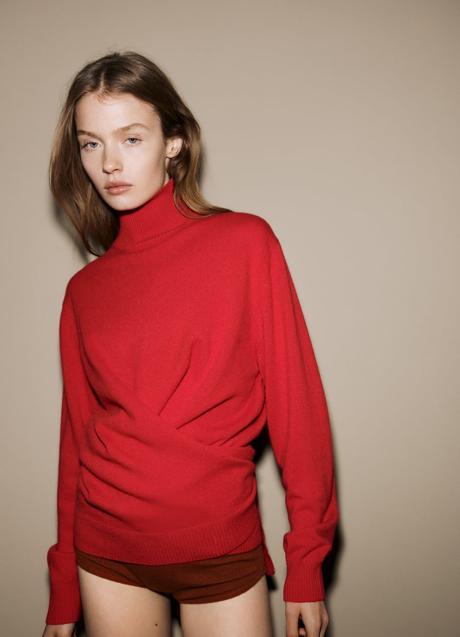 Jersey rojo de cashmere de Zara (139 euros)