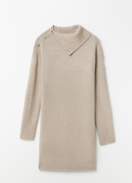 Vestido de punto en color beige de Sfera (29,99 euros)