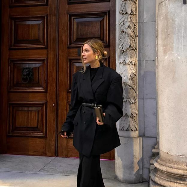 Faldas largas de piel que enamoran a clásicas y elegantes: combinan con todo y les sacarás mucho provecho