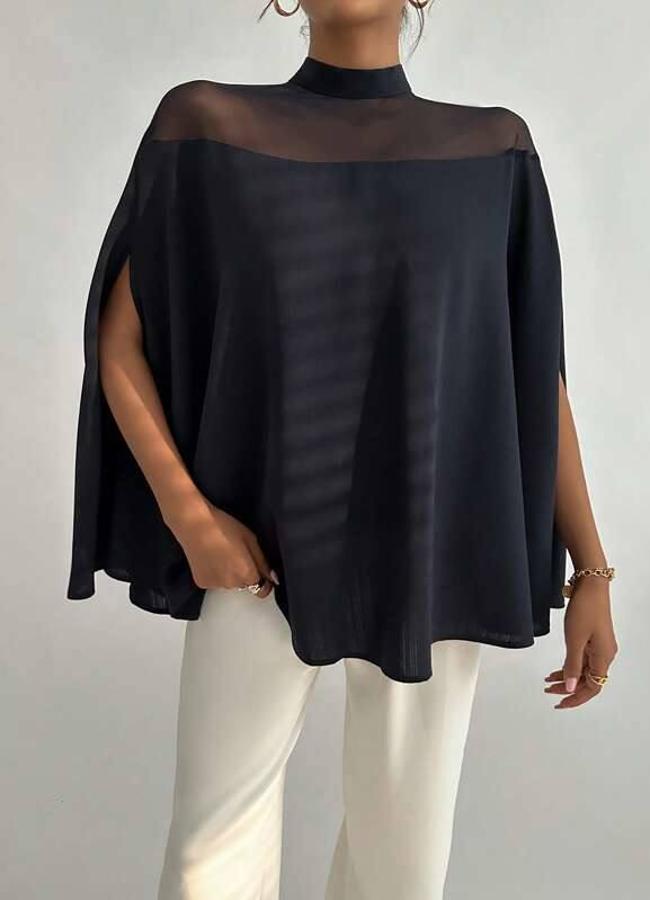 Blusa estilo capa con detalle semitransparente