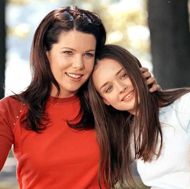 Alexis Bledel y Lauren Graham en un escena de 'Las chicas Gilmore'. 