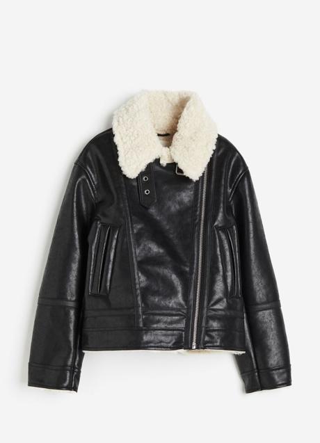 Cazadora con borreguito de H&M (89,99 euros)