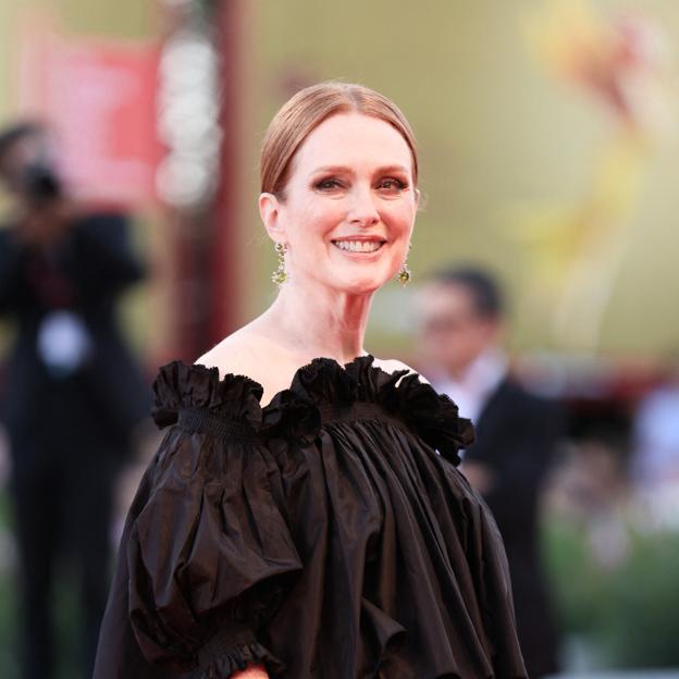 Julianne Moore.