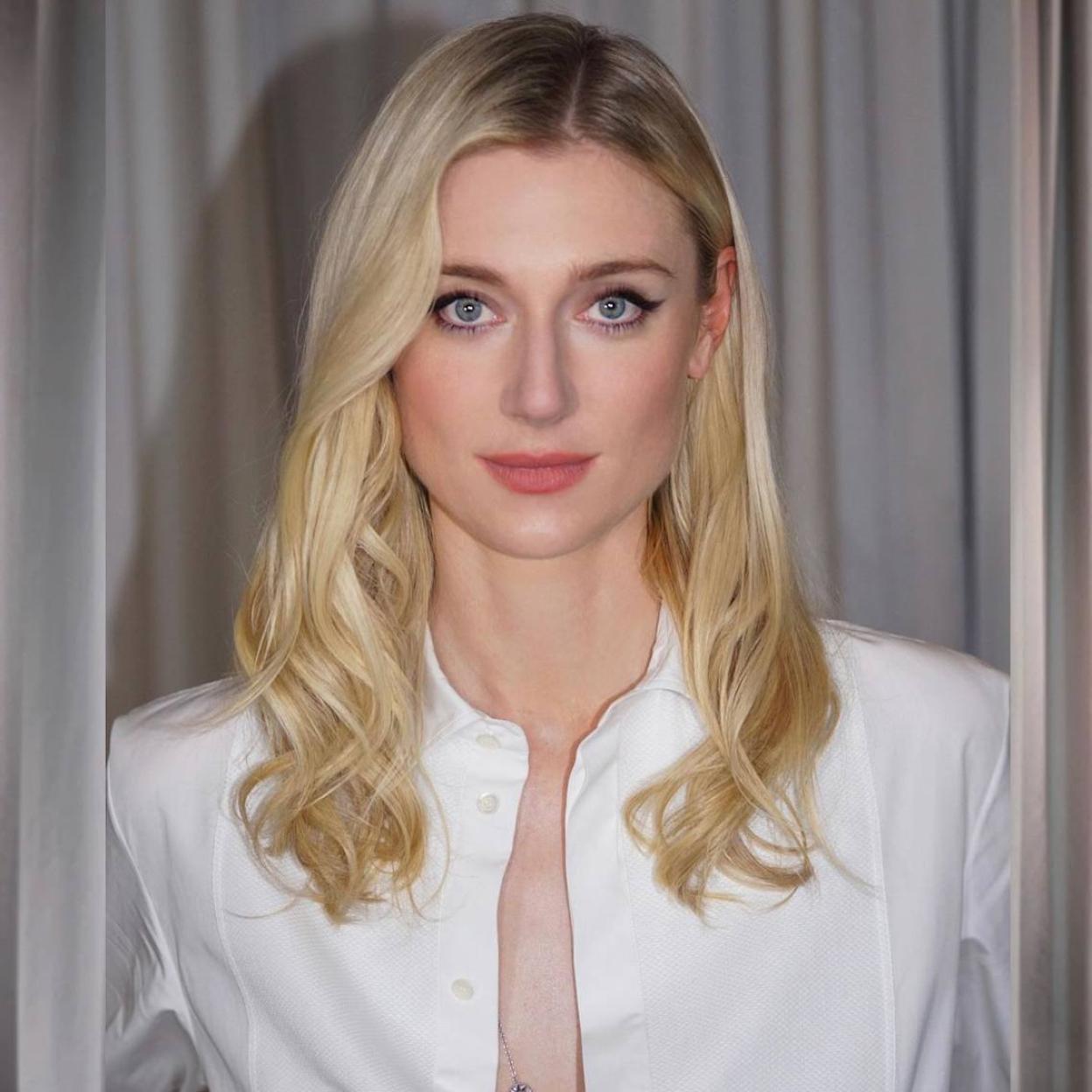 Elizabeth Debicki con mirada luminosa/@NAOKOSCINTU