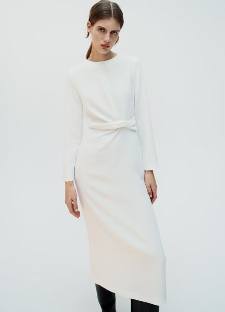 Vestido blanco de Zara (39,99 euros)