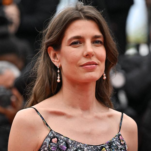 Los amores convulsos de Carlota Casiraghi: del soltero de oro inglés al actor francés 16 años mayor que ella