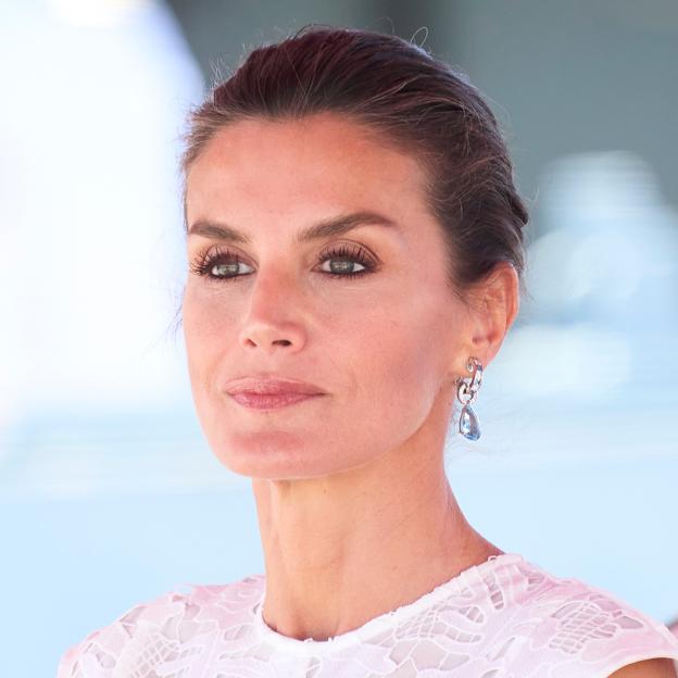 Las joyas que sí son de Letizia: pendientes y tiaras propias (y espectaculares) que reflejan su gusto personal