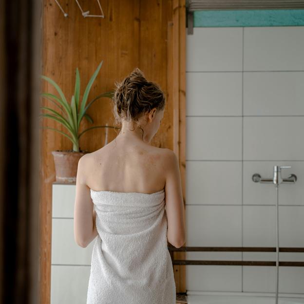 Mujer en la ducha