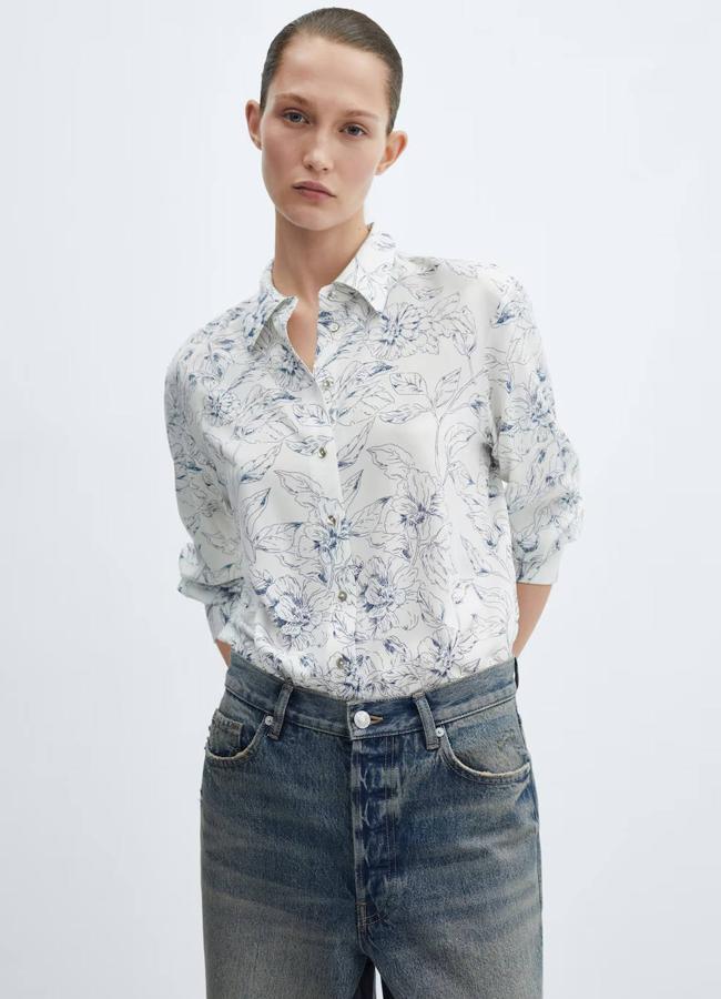 Blusa con estampado floral minimal