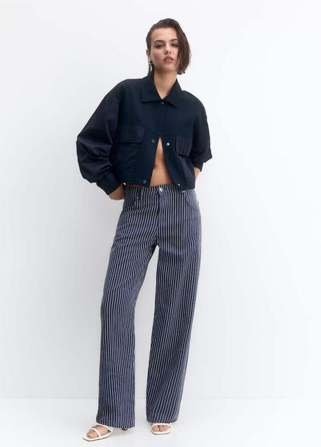 Pantalones de rayas de Pull & Bear (29,99 euros)