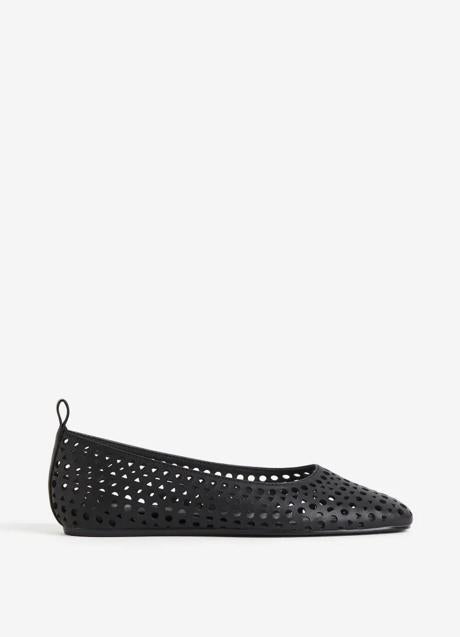 Zapatos negros de H&M (25,99 euros)