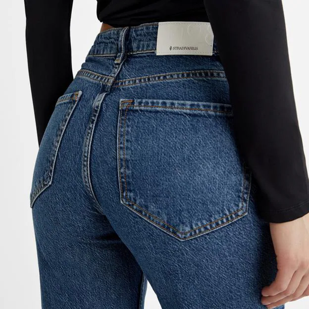 Qué tienen lo pantalones vaqueros virales de Stradivarius y por qué sientan  bien a todo el mundo