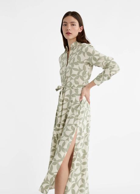 Vestido midi de Stradivarius (25,99 euros)