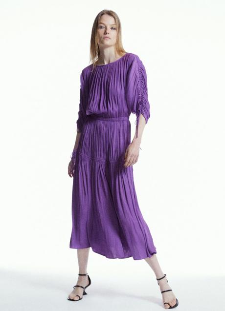 Vestido morado de Sfera (49,95 euros)