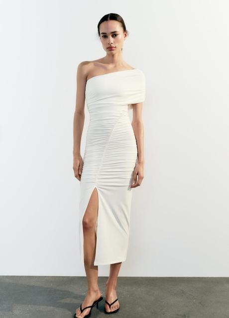 Vestido blanco de Zara (29,99 euros)