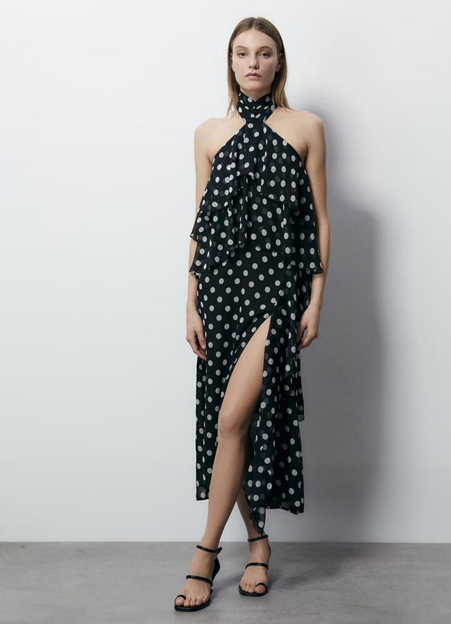 Vestido de lunares de Sfera, 49,99 euros.