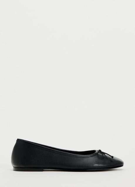 Bailarinas de color negro de Zara (29,99 euros)