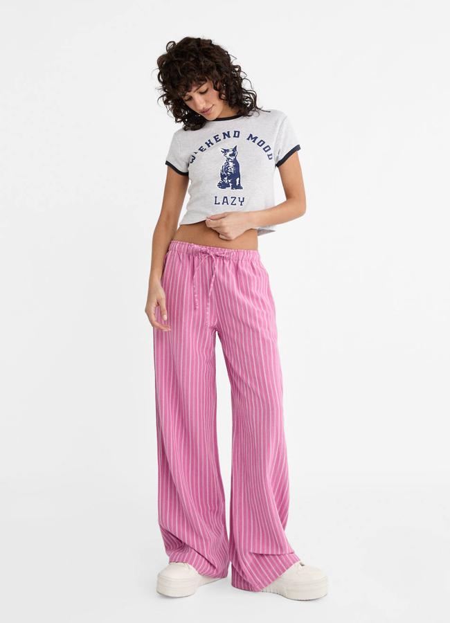 ¡Adiós pijamas aburridos! Stradivarius lanza pantalones pijameros de rayas por 20€ 5 Moncloa Novedades en moda de Stradivarius: Descubre el pantalón de lino que dominará el street style