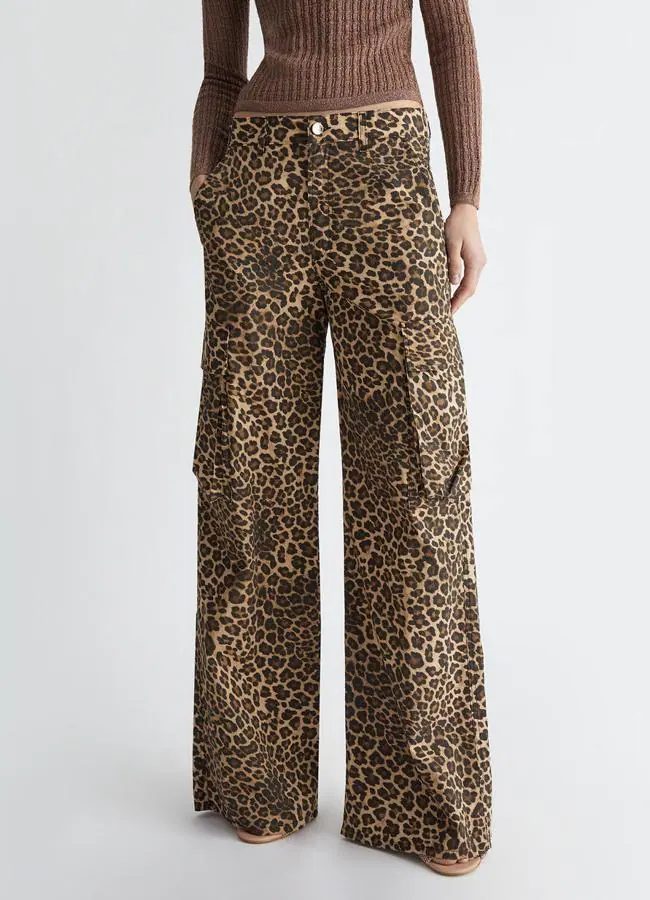 Pantalones de leopardo de Lui Jo, 212 euros.