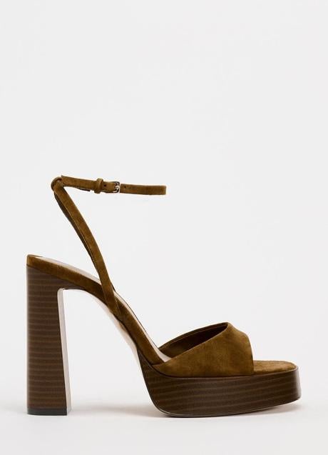 Sandalias de serraje de Zara (39,99 euros)