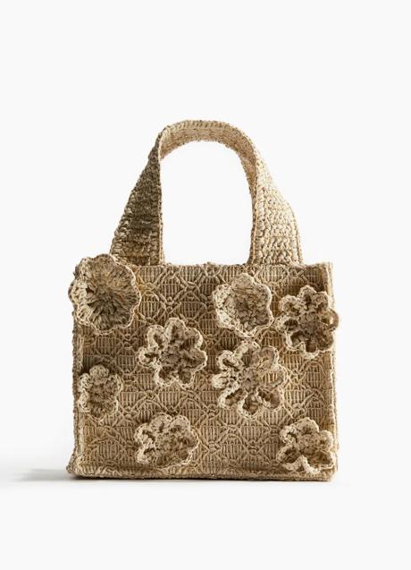 Bolso de rafia de H&M (29,99 euros)