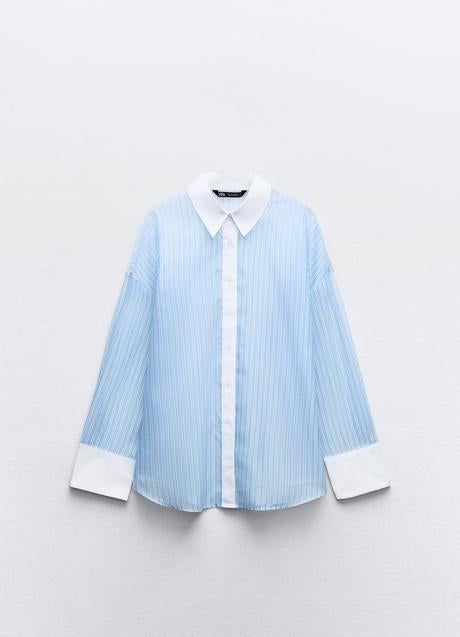 Camisa azul de Zara (25,99 euros)